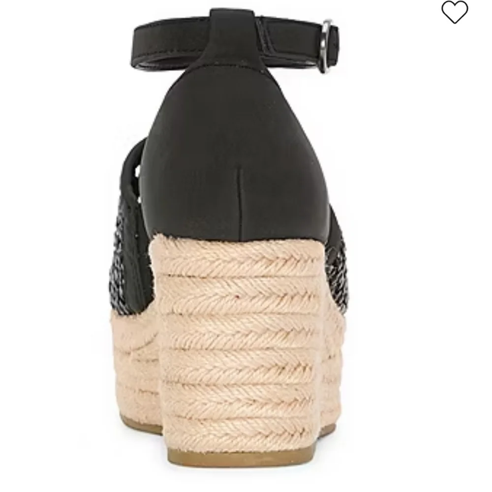 a.n.a Lisa Black Wedge Sandals. 7.5 - Picture 14 of 15